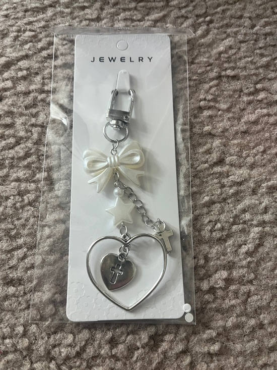 Accessories - Bow & Heart Charm Keychain - White Bow, Silver Charms